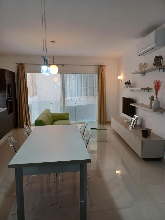 Sliema Apartment Close To Beach Exterior foto